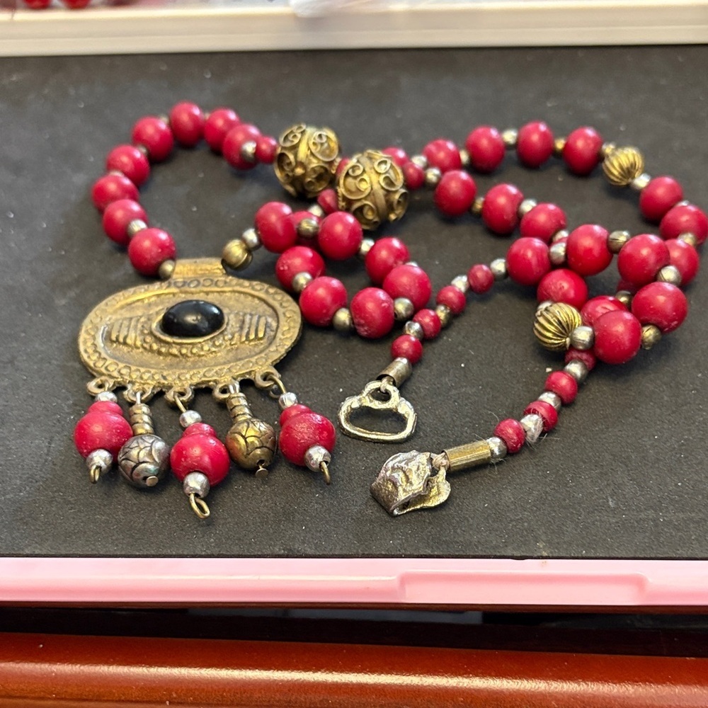 Vintage Unique One Of A Kind Bohemian Red and Gold Beaded Necklace - Picture 2 of 8